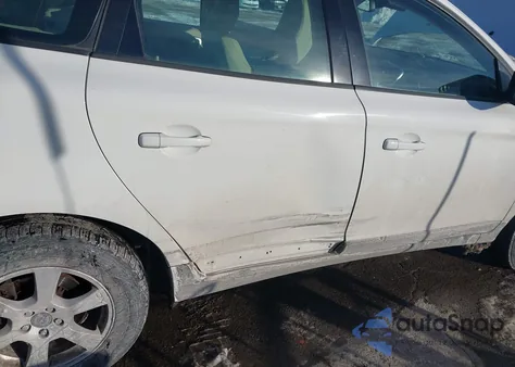 2010 Volvo Xc60 3.2 z USA, uszkodzony, nr VIN YV4960DL9A2116083